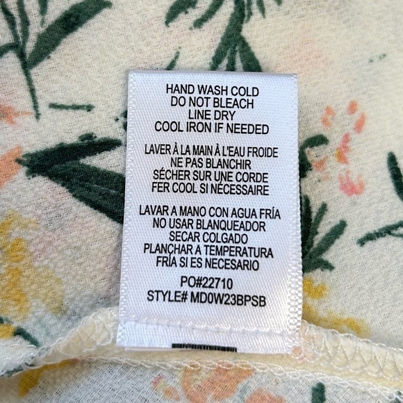 Studio B by Bobeau/Wrap Dress/ Tie Front /Cream w/Floral Print/ V-Neck /Size M/ - Picture 10 of 11